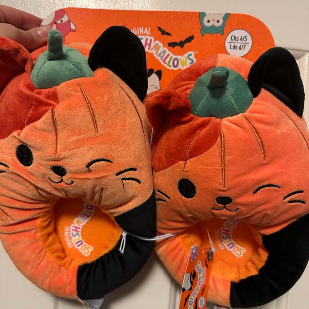 NWT Squishmallows Halloween Cam the Cat Slippers Ladies 6/7 Kids 4/5